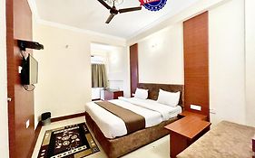 Hotel Subham Beach Inn ! Puri Near-Sea-Beach-And-Temple Fully-Air-Conditioned-Hotel With-Lift-And-Parking-Facility